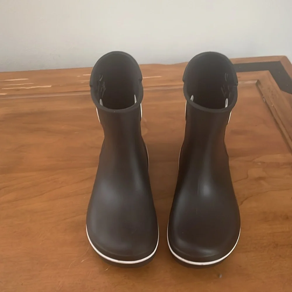 CROCS Jaunt Shorty Black Boots Size 7